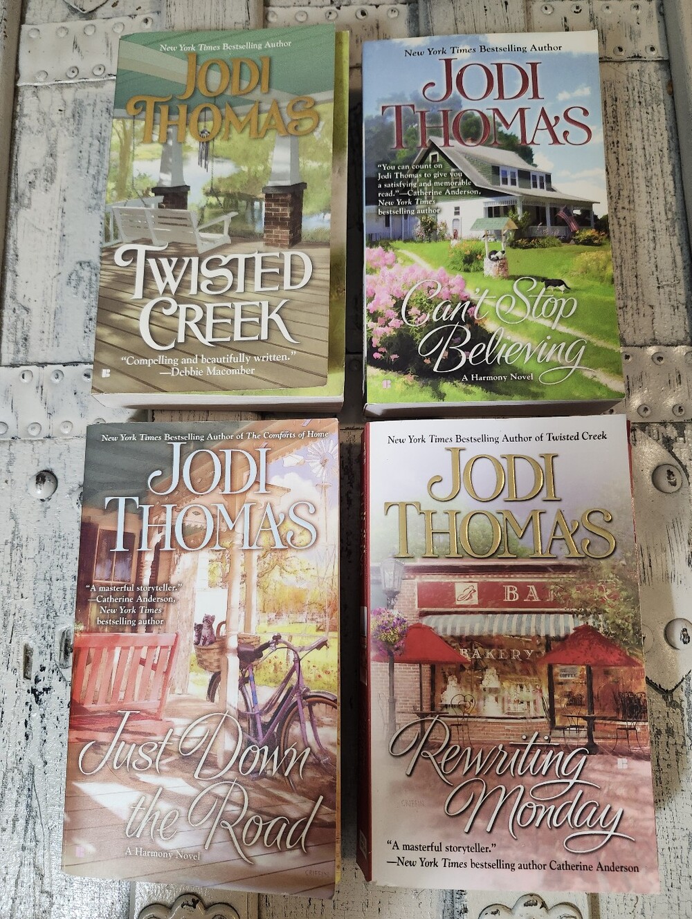 Jodi Thomas Paperback Novel Set
